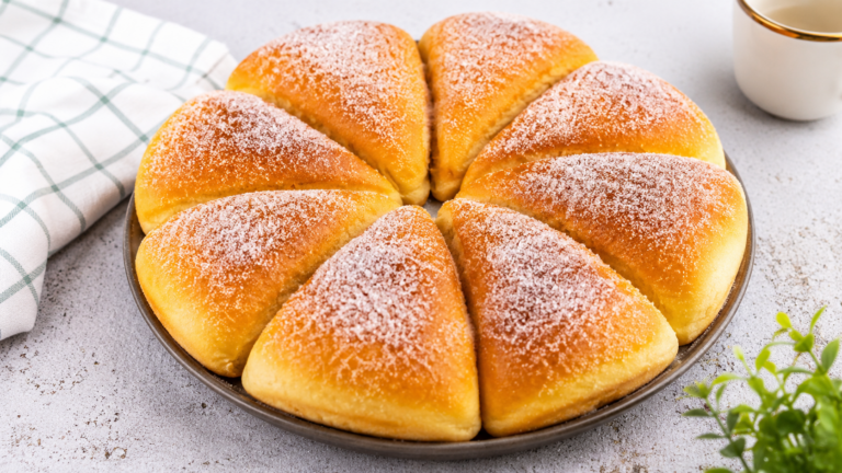 Luftige frittierte Brioche – außen knusprig, innen wunderbar weich